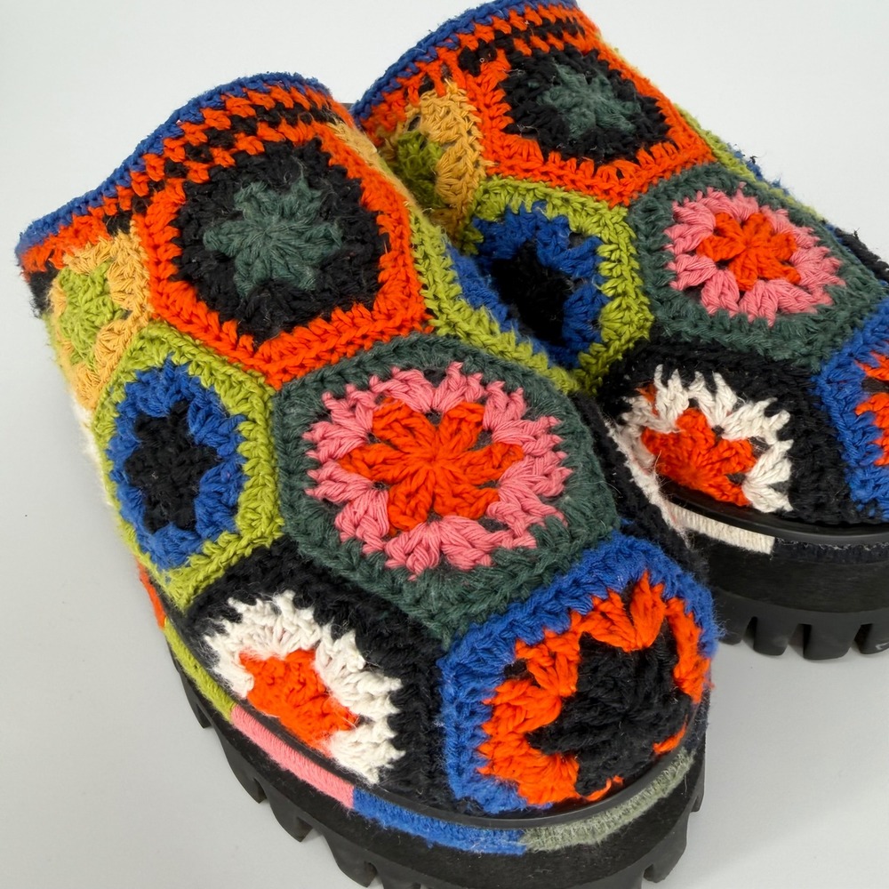 FARM RIO BLACK COLORFUL CROCHET PLATFORM MULES SIZE 8 GRANNY SQUARE BOHO HIPPIE - Picture 2 of 13